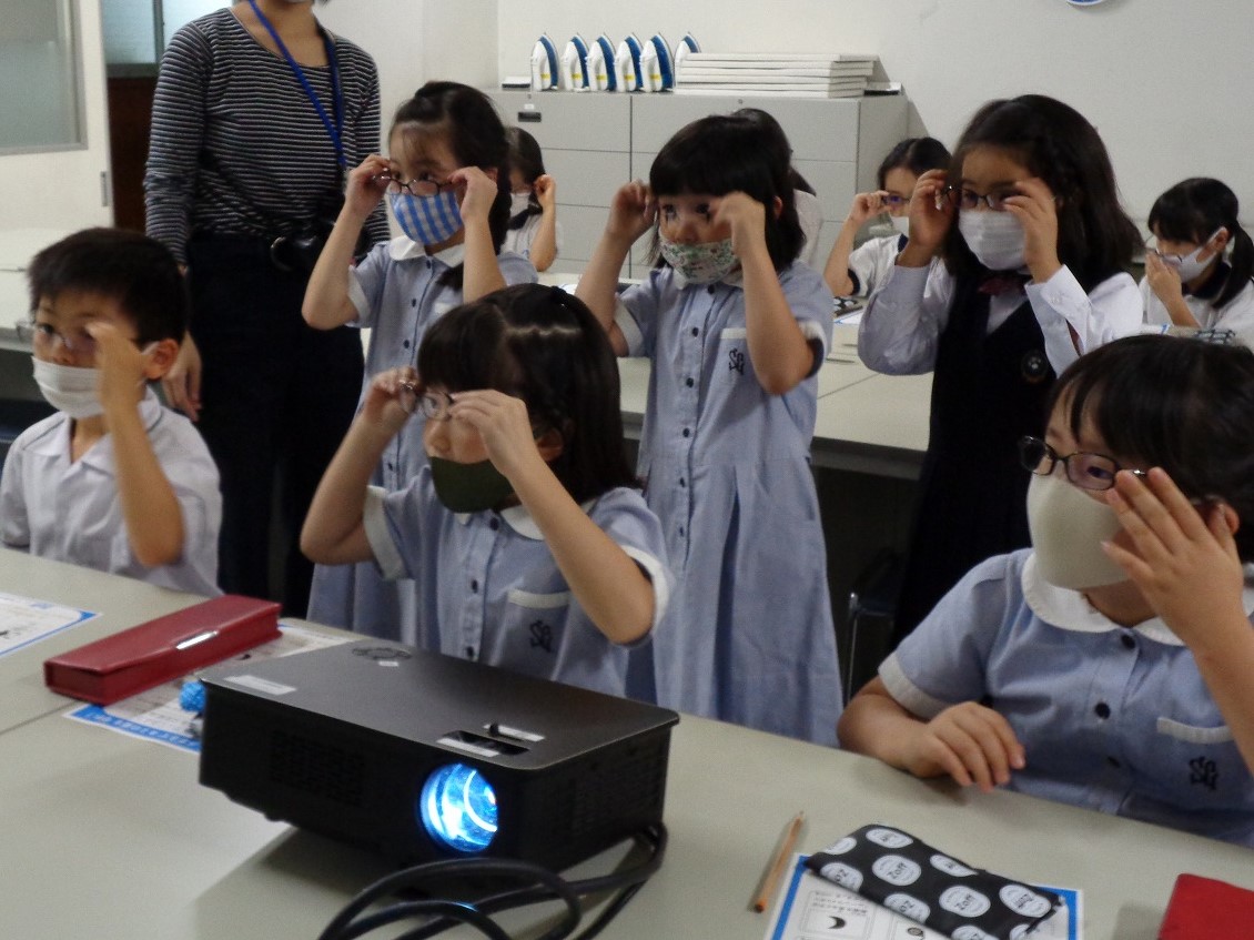 【Zoff×放課後 NPO アフタースクール】全国の小学生向けに目の健康に関する授業を2021 年 7 月より実施！