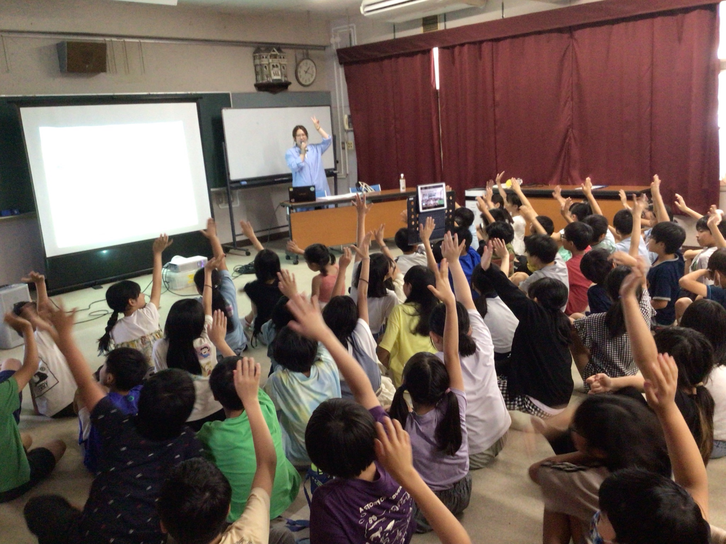 メガネのZoff「目の健康」を啓発する出張授業 ～愛知県北名古屋市立師勝西小学校～